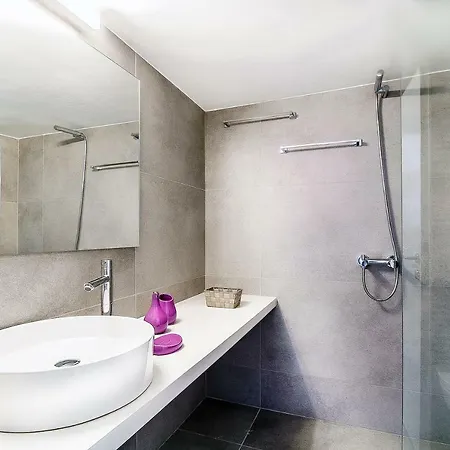 Luxurious 2bedroom Flat Near Center Athens