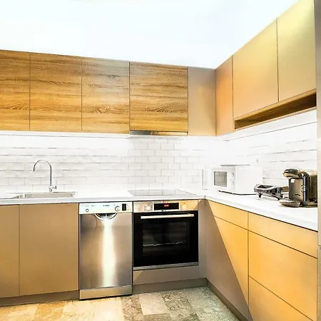 Luxurious 2bedroom Flat Near Center *